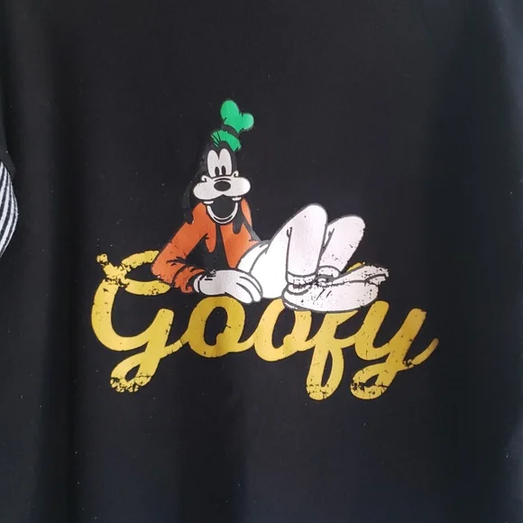 Goofy Sweater - Picture 2 of 4